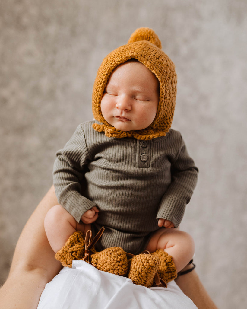 US stockist of Snuggle Hunny Kids grey merino wool bonnet and bootie set