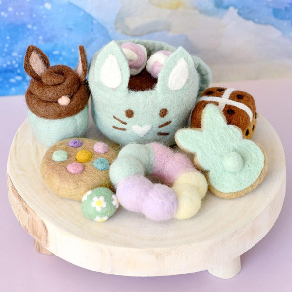 US stockist of Tara Treasures' Felt Easter Grazing Box Play Set in Mint