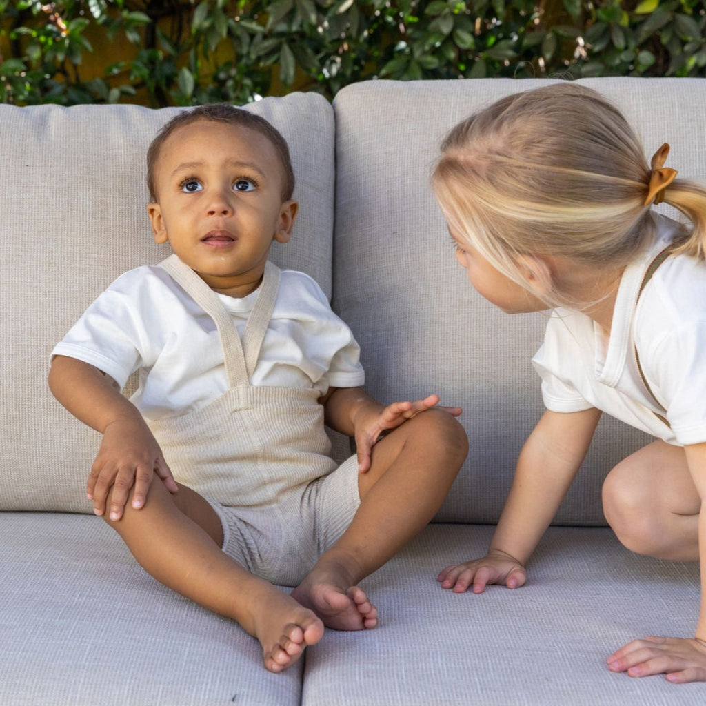 US stockist of Silly Silas' gender neutral shorty tights in cream blend.  Made from organic cotton.