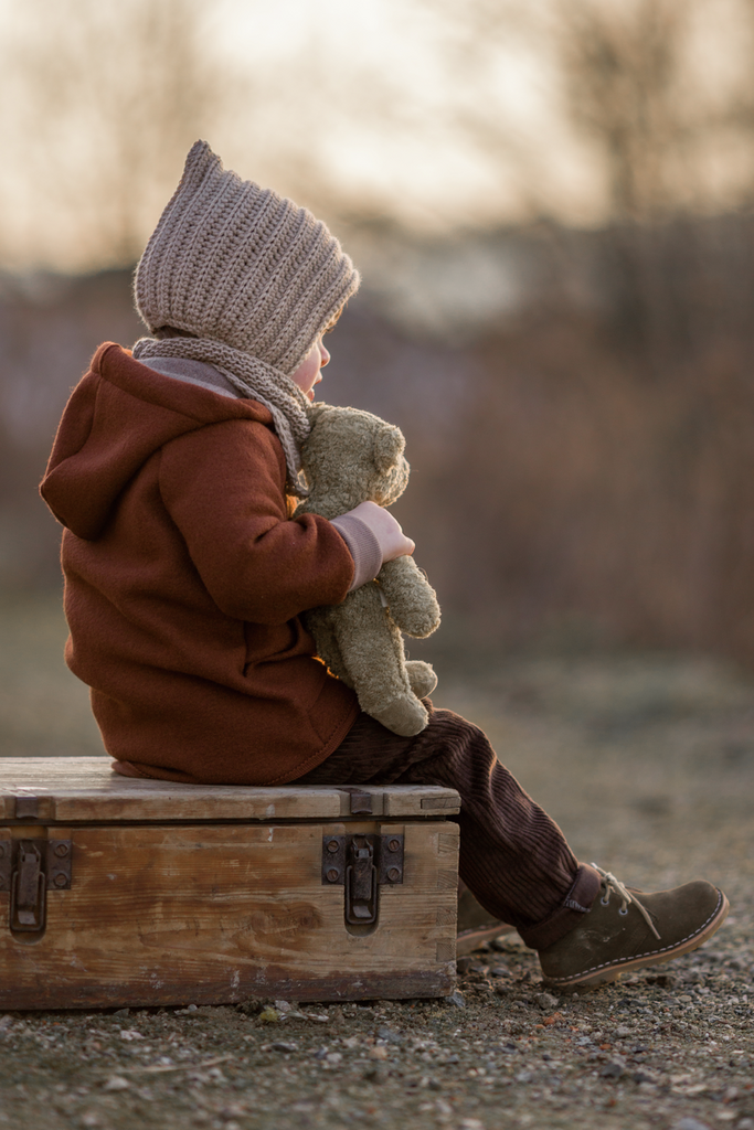 US stockist of Senger Naturwelt's small floppy beige bear.