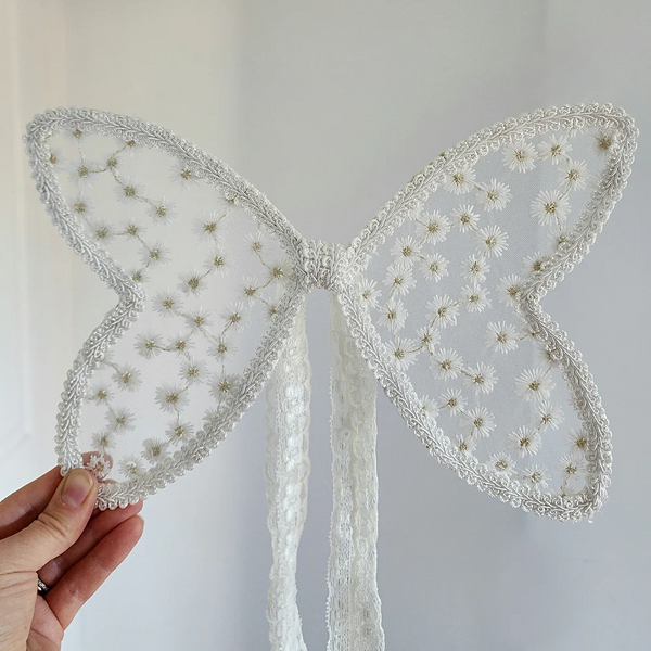 US stockist of Mauve & May's small Daisy Wings