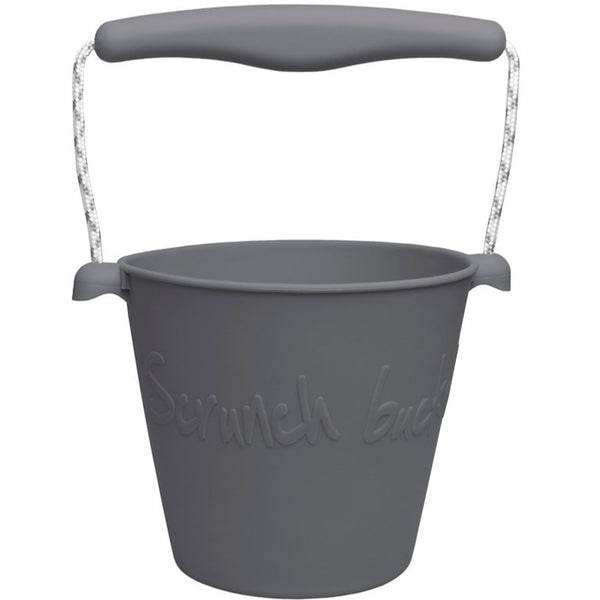 US stockist of Scrunch's cool grey bucket.  Made from non-toxic, food grade silicone with a rope handle.