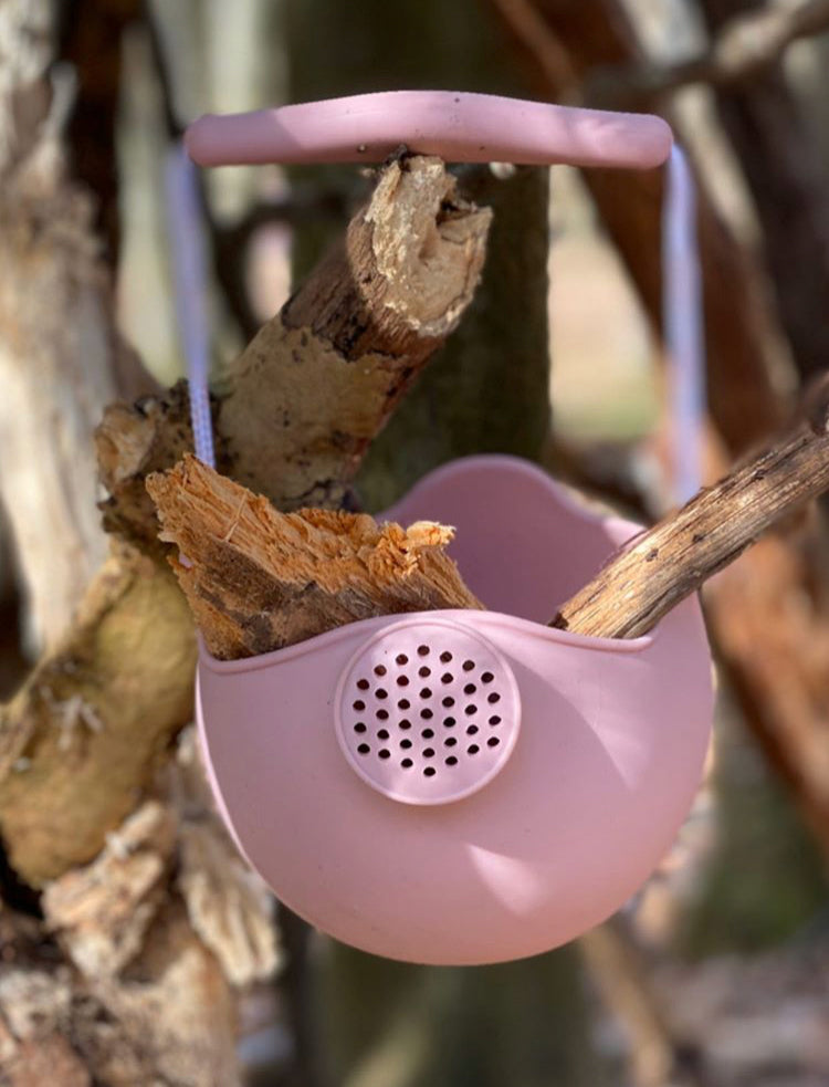 US stockist of Scrunch's dusty rose silicone watering can.