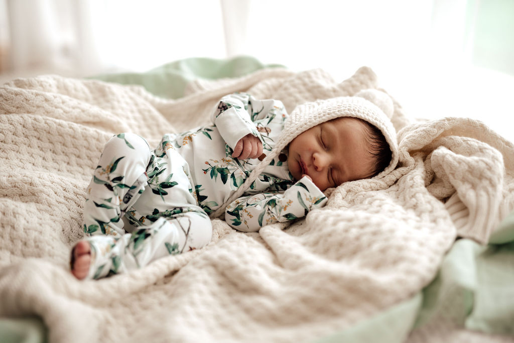 US stockist of Snuggle Hunny Kid's organic cotton jersey, eucalypt zip footed sleeper.