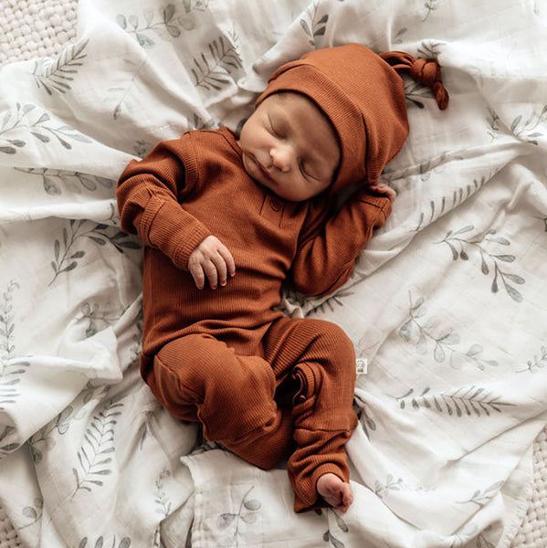 US stockist of Snuggle Hunny Kid's organic cotton jersey, biscuit zip footed sleeper.