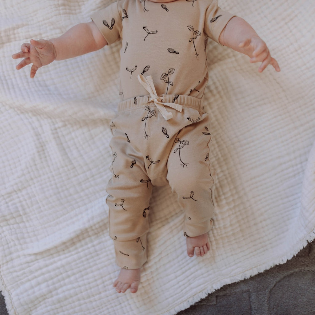 US stockist of Buck & Baa's gender neutral, organic cotton Maple leggings.