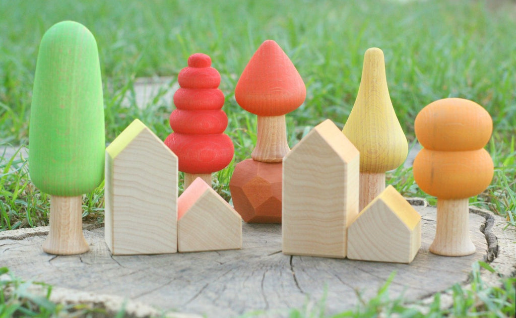 US stockist of Ocamora's set of 5 "Warm" Bosque trees.  Handmade from sustainable Beech wood. 