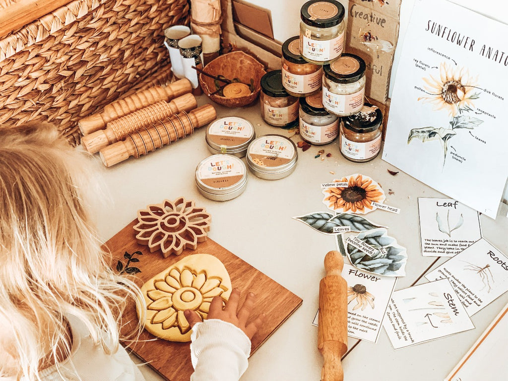 US stockist of Kinfolk Pantry's, non toxic, large Sunflower Eco Cutter.  Made from recycled wood mill sawdust and plant based biodegradable plastic.  Made for cookie or play dough.