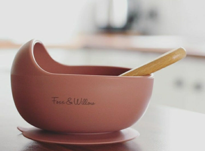 US stockist of Foxx & Willow's Rose Your Bowl and spoon.  Bowl measures 5.9" in diameter and 3.3" in height. Spoon measures 5.5" in length.