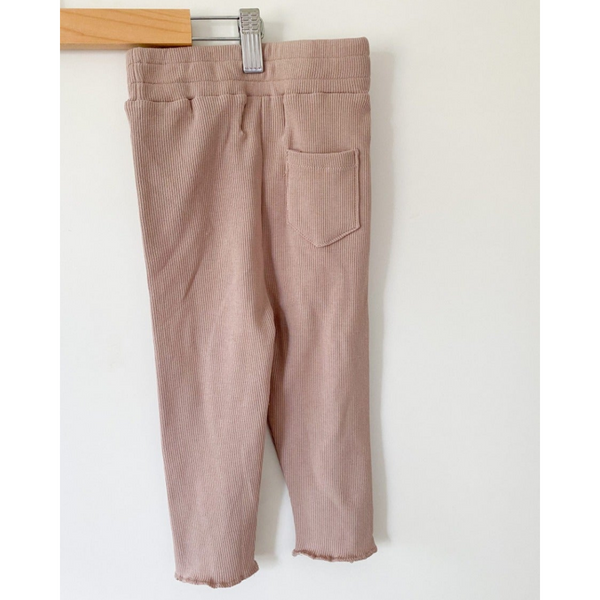 US stockist of Fable & Ford's ribbed cotton leggings with a pocket on the back.  In a pretty mulberry.