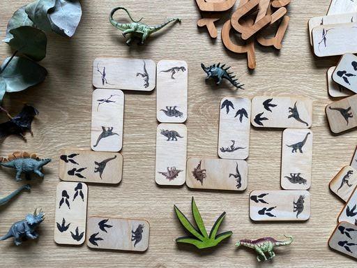 US stockist of Five Little Bears Dinosaur Footprint dominoes.  Set of 28 pieces.