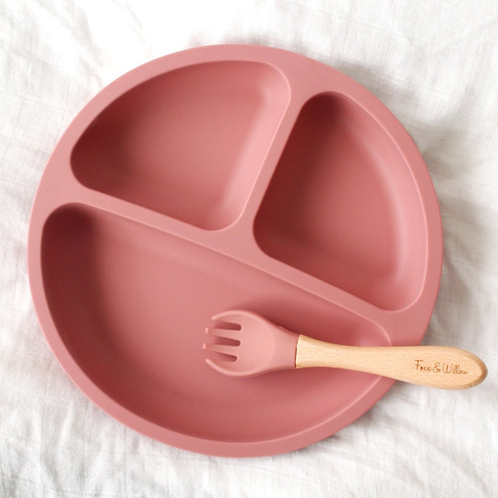 US stockist of Foxx & Willow's Rose silicone suction plate with 3 sections. Comes with matching wood + silicone fork.  Plate measures 7.80" in diameter and fork measures 5.51" in length.