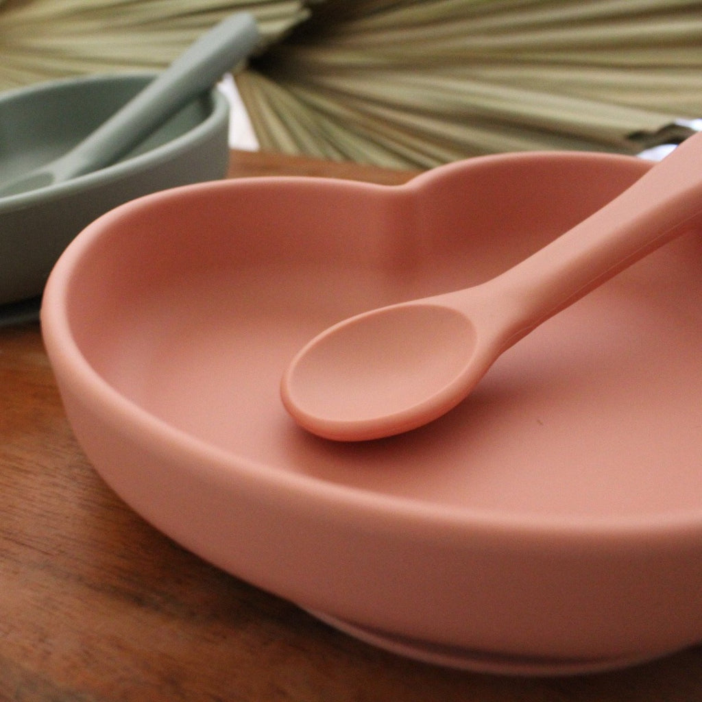 US stockist of Foxx & Willow's Peaches silicone heart shaped plate with matching spoon.  Made from BPA free silicone, dishwasher and microwave safe.