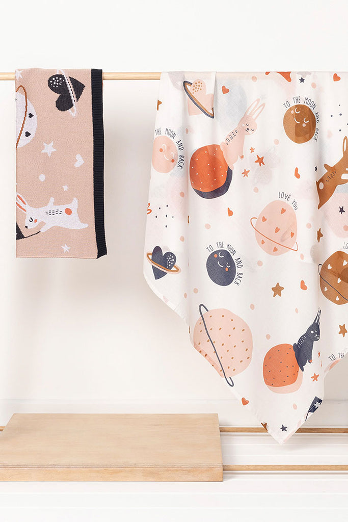 US stockist of Indus Design's cotton "Mystical" swaddle.