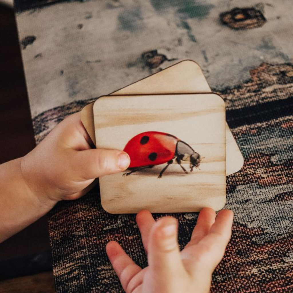 US stockist of Five Little Bears Garden Bug Counting Puzzle.  Has 12 pieces.