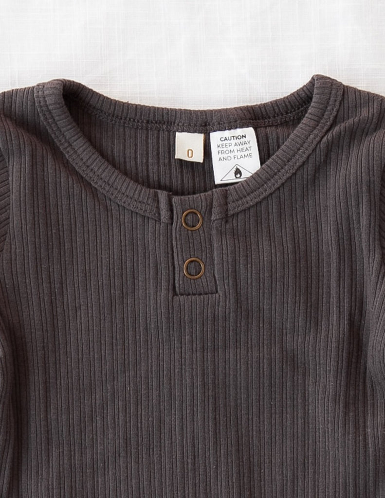 US stockist of Karibou Kids gender neutral, pepper grey Willow ribbed long sleeve top